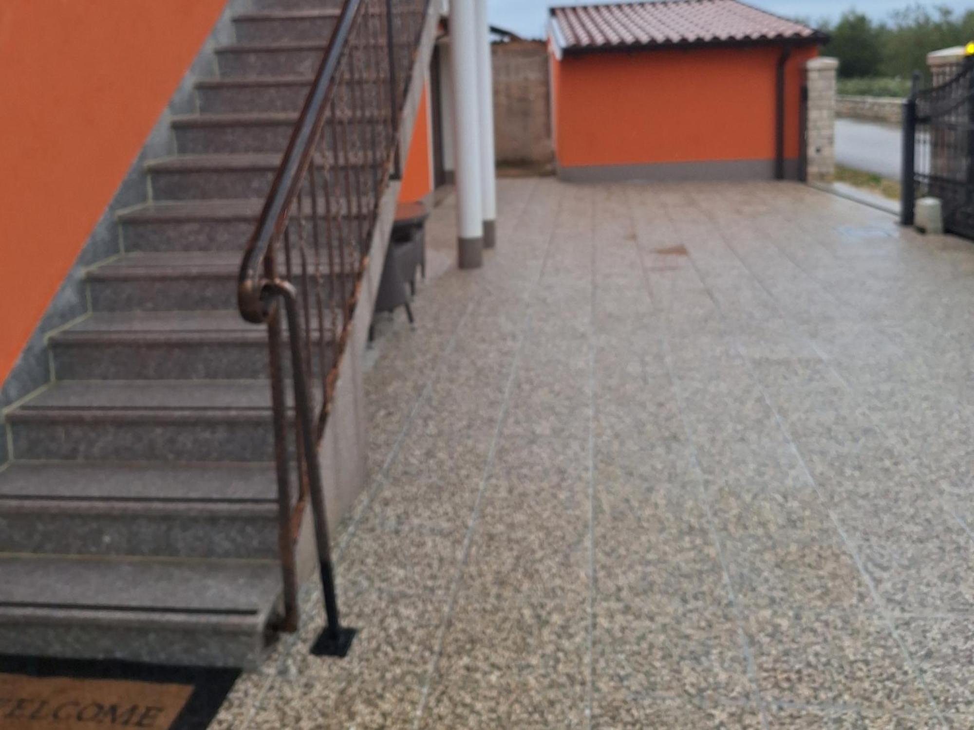 Apartment Dorina Buje Zewnętrze zdjęcie