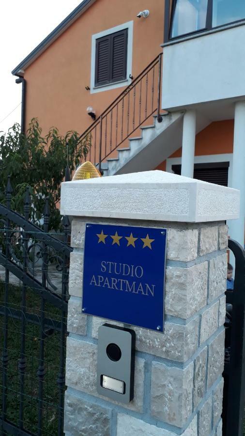 Apartment Dorina Buje Zewnętrze zdjęcie